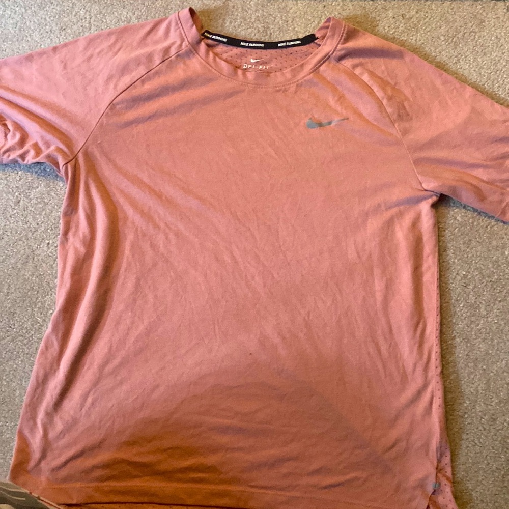 nike running t-shirt